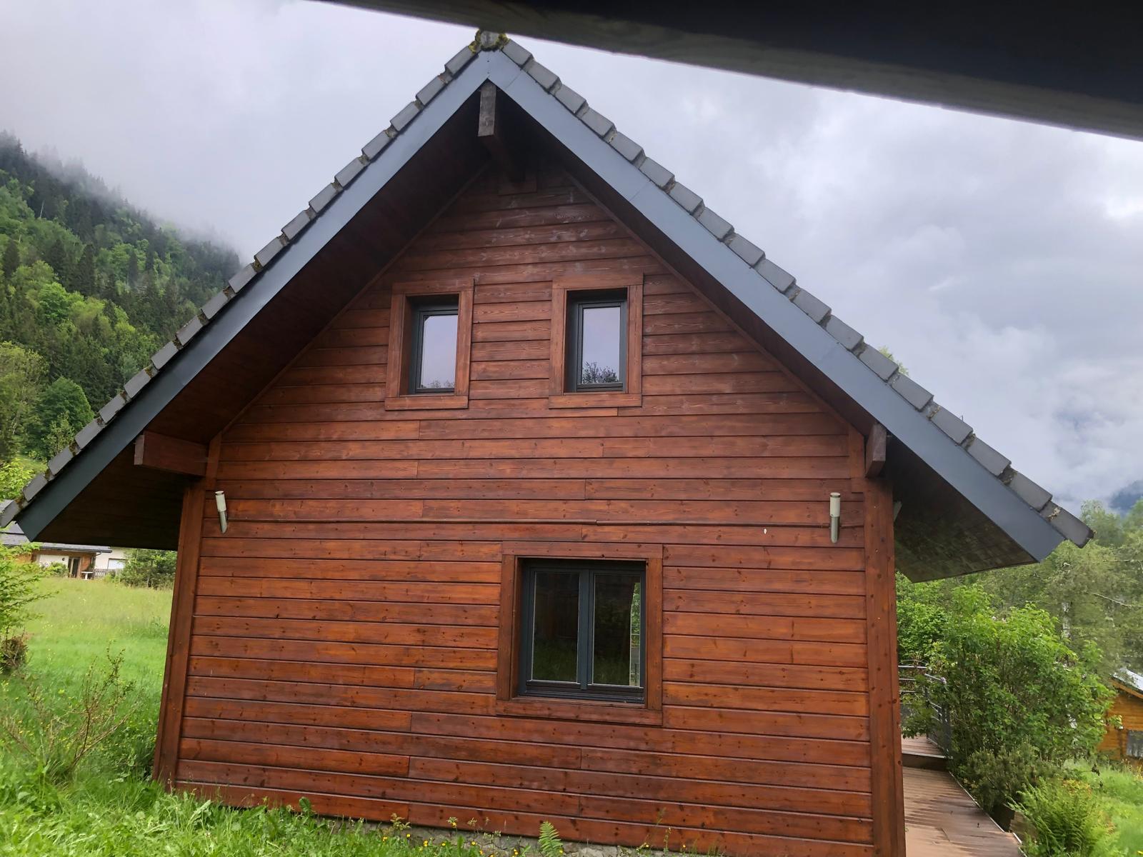 Rives et zinguerie sur chalet bois en Isère